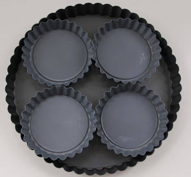 tart and tartlet pans of different sizes for baking