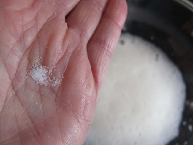 adding salt to meringues