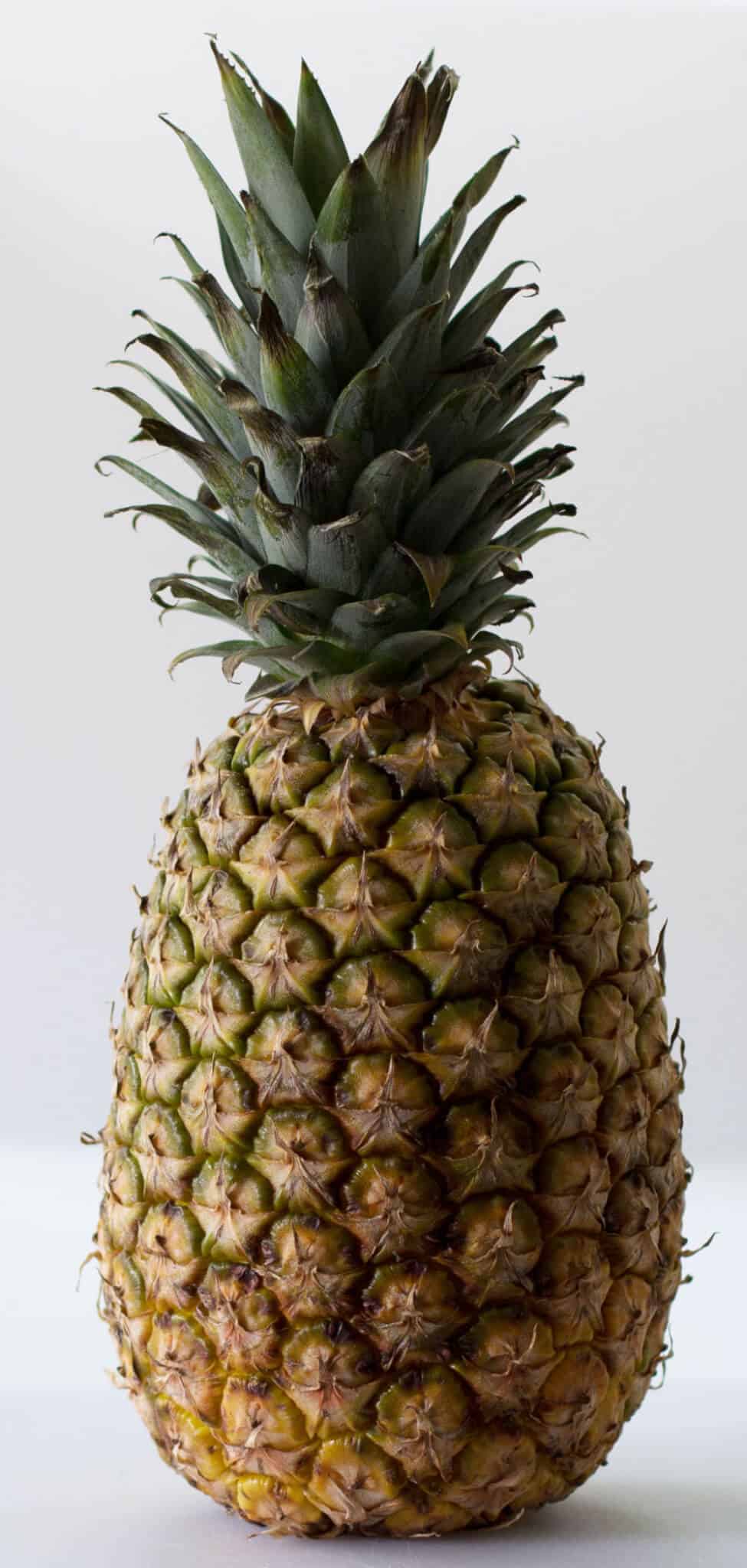 How to tell if pineapple is ripe? The tips are here, with photos and explanations. | Mother Would Know